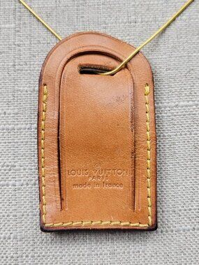 Louis Vuitton Name Tag Tan Leather Pendant Gold Tone Chain Necklace Read desc